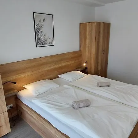 Apartment Silver Varga