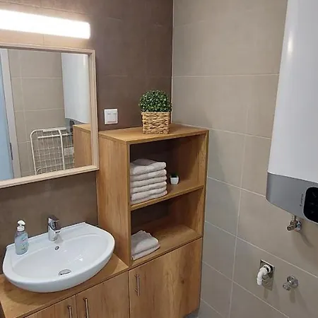 Apartment Silver Varga